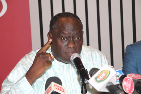 Me El Hadj Diouf : ``Macky Sall pourrait être traduit en justice pour haute trahison si…``