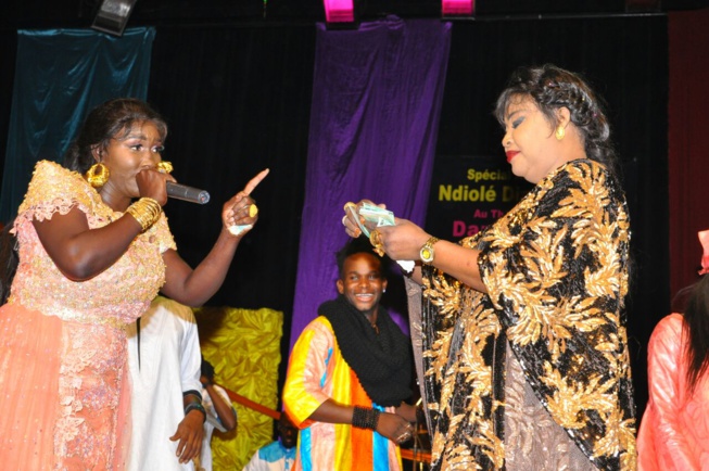 En images Ndiolé Fait vibré le Théâtre national Daniel Sorano avec ses Guest star. En images Ndiolé Fait vibré le Théâtre national Daniel Sorano avec ses Guest star.