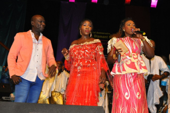 En images Ndiolé Fait vibré le Théâtre national Daniel Sorano avec ses Guest star. En images Ndiolé Fait vibré le Théâtre national Daniel Sorano avec ses Guest star.