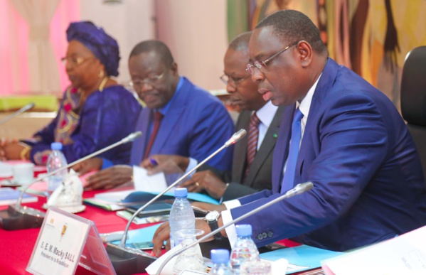 Suivi de la loi sur la baisse du loyer, Le Président Macky Sall veut un rapport d’évaluation.