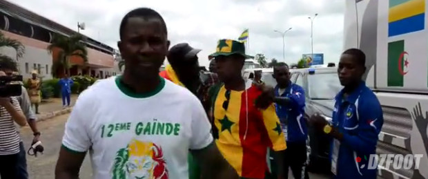 ARRIVÉ DES LIONS À FRANCEVILLE :LES SUPPORTERS SÉNÉGALAIS METTENT DÉJÀ L’AMBIANCE.