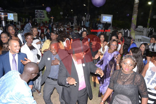 GALA PRIVÉ: Pape Diouf transforme le réseau d'expresso en spectacle à Ngor Diarama GALA PRIVÉ: Pape Diouf transforme le réseau d'expresso en spectacle à Ngor Diarama