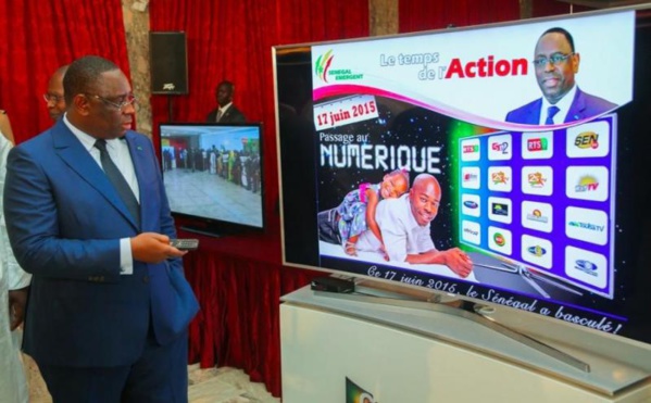 CAN Gabon 2017 : le président Macky Sall octroie les droits de retransmission à la Guinée-Bissau CAN Gabon 2017 : le président Macky Sall octroie les droits de retransmission à la Guinée-Bissau