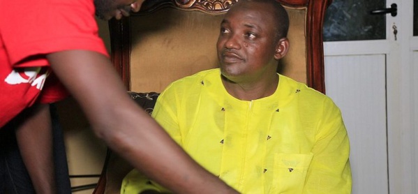 La vie d’Adama Barrow ne tenait plus qu’à un fil, selon les services secrets américains La vie d’Adama Barrow ne tenait plus qu’à un fil, selon les services secrets américains