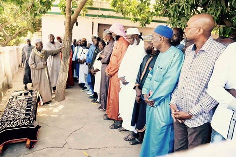 Réaction de Barrow après le décès de son fils Réaction de Barrow après le décès de son fils