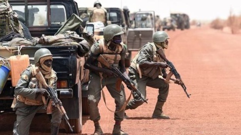 Urgent: 37 morts dans un attentat-suicide au Mali Urgent: 37 morts dans un attentat-suicide au Mali