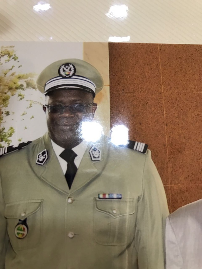 Entre le chef de subdivision des douanes Amadou Lamine Sarr et les transitaires, la paix règnent desormais. Entre le chef de subdivision des douanes Amadou Lamine Sarr et les transitaires, la paix règnent desormais.