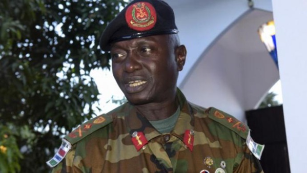 Le chef d'état-major de la Défense, Ousman Badjie: « Nous n'allons pas nous impliquer militairement »