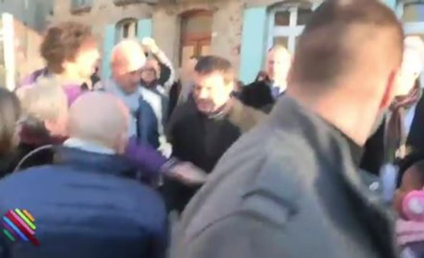 L'homme qui a giflé Manuel Valls condamné à 3 mois de prison avec sursis L'homme qui a giflé Manuel Valls condamné à 3 mois de prison avec sursis