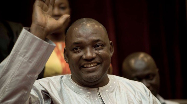 URGENT GAMBIE-Le Président Barrow annonce son retour imminent en Gambie
