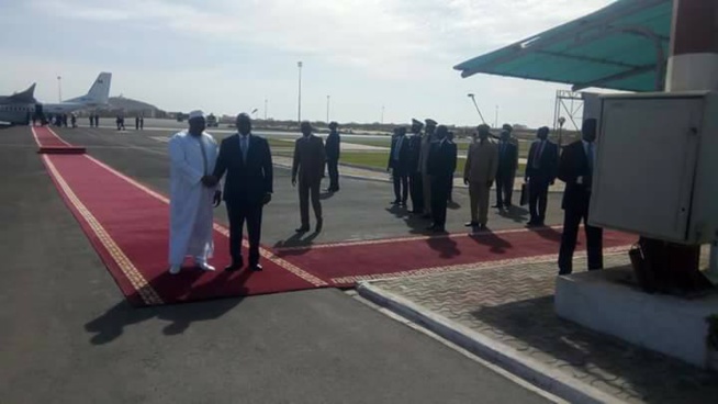 Urgent: le Président Adama Barrow est arrivé à Banjul ! Urgent: le Président Adama Barrow est arrivé à Banjul !