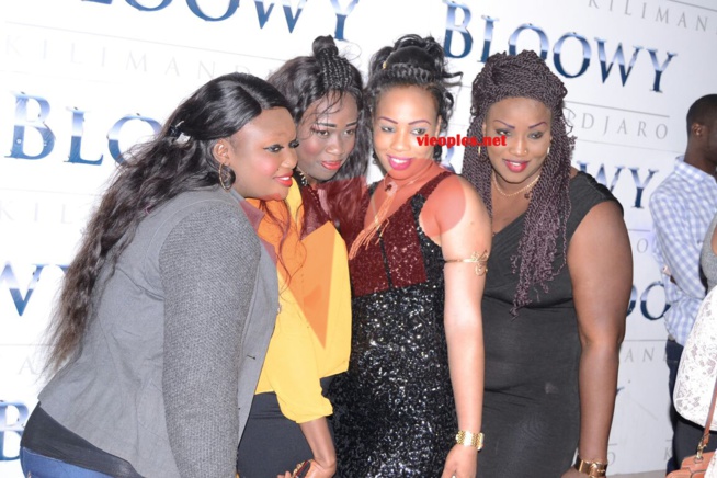 60 IMAGES: Pape Diouf et sa génération consciente au Bloowy pour encourager les lions après leur élimination à la CAN. 60 IMAGES: Pape Diouf et sa génération consciente au Bloowy pour encourager les lions après leur élimination à la CAN.