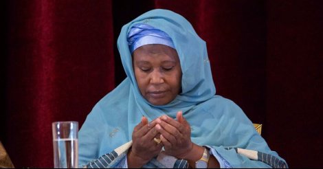 Gambie: Barrow maintient Tambajang a son poste de vice-Présidente malgré les polémiques Gambie: Barrow maintient Tambajang a son poste de vice-Présidente malgré les polémiques