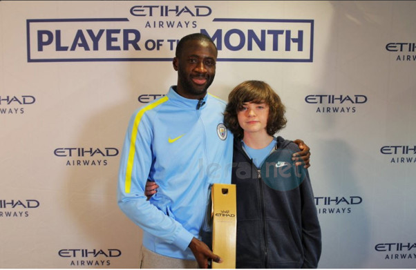 Photo: Yaya Touré élu joueur du mois de décembre par Manchester City Photo: Yaya Touré élu joueur du mois de décembre par Manchester City