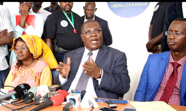 Ousmane Ngom à Macky Sall: "Tant que vous ne réglez pas la question de l'emploi des jeunes, vous n'aurez rien fait !" Ousmane Ngom à Macky Sall: "Tant que vous ne réglez pas la question de l'emploi des jeunes, vous n'aurez rien fait !"