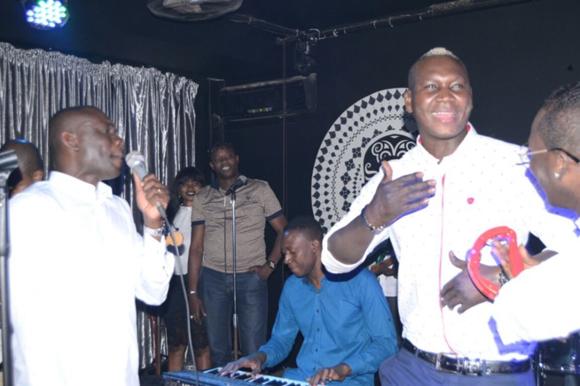 BARAMUNDI: Pape Diouf dans la chaleur de la nuit aux Almadies. Regardez BARAMUNDI: Pape Diouf dans la chaleur de la nuit aux Almadies. Regardez