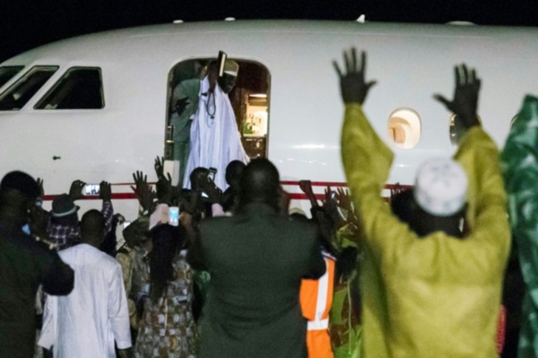 Les dernières trahisons de Yaya Jammeh, il largue ses proches un à un sur le chemin de l'exil Les dernières trahisons de Yaya Jammeh, il largue ses proches un à un sur le chemin de l'exil