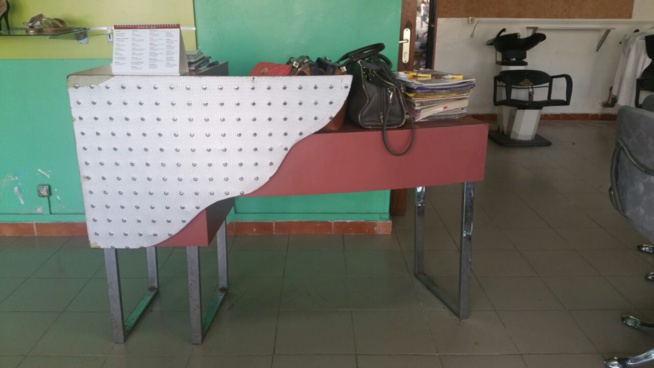 Urgent Bonne affaire: Lot de matériel pour salon de coiffure à vendre. Prix très intéressant. Appelle au 77 952 84 24 Urgent Bonne affaire: Lot de matériel pour salon de coiffure à vendre. Prix très intéressant. Appelle au 77 952 84 24