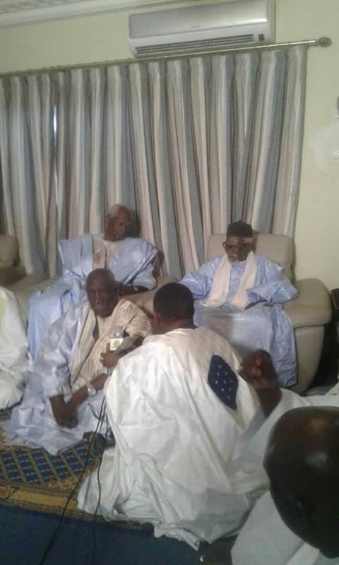 le Président Abdou Diouf a rendu visite au Khalif General des Mourides le Président Abdou Diouf a rendu visite au Khalif General des Mourides