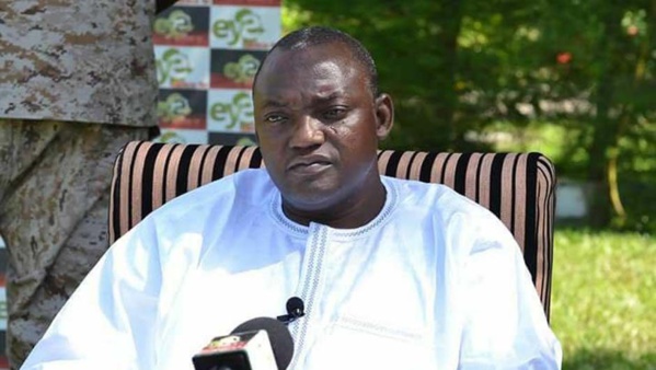 Tentative d'assassinat dans une mosquée de Banjul, Adama Barrow l'a échappé belle Tentative d'assassinat dans une mosquée de Banjul, Adama Barrow l'a échappé belle