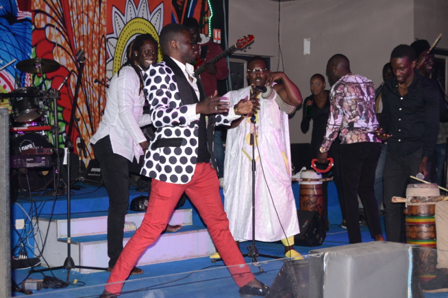 Viviane CHIDID met le feu au SARABAA avec ses fans avant la sortie officielle de son album prévu le lundi 13 Fevrier.