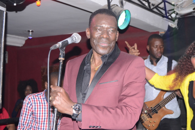 RAKHASS ANNIVERSAIRE: Assane Ndiaye chauffe l'Alize club. Regardez RAKHASS ANNIVERSAIRE: Assane Ndiaye chauffe l'Alize club. Regardez