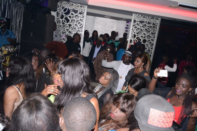 PAPE DIOUF domine le rendez-vous dominical des Almadies. Le Baramundi retrouve sa chaleur. PAPE DIOUF domine le rendez-vous dominical des Almadies. Le Baramundi retrouve sa chaleur.