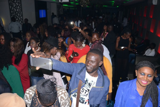 PAPE DIOUF domine le rendez-vous dominical des Almadies. Le Baramundi retrouve sa chaleur. PAPE DIOUF domine le rendez-vous dominical des Almadies. Le Baramundi retrouve sa chaleur.