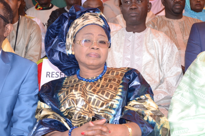 Le ministre Cheikh Mbacké Sakho draine du monde à l' inauguration de la Maison de l'Emergence. Le ministre Cheikh Mbacké Sakho draine du monde à l' inauguration de la Maison de l'Emergence.