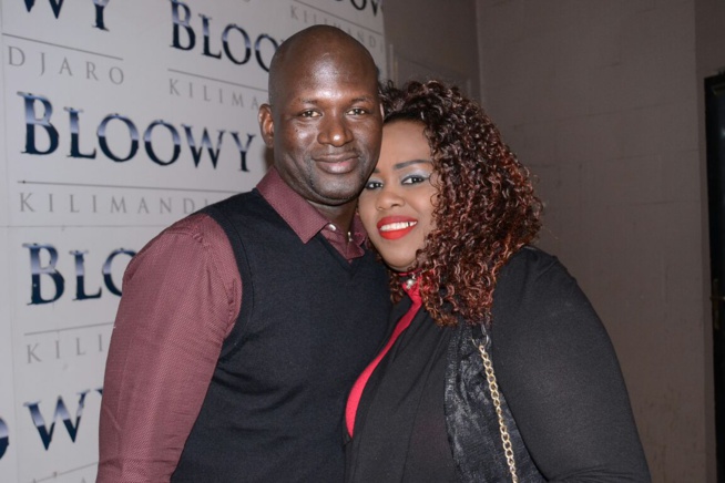 SARABAA dans les couleurs de ST VALENTIN, Pape Diouf chante love à ses fans. Regardez SARABAA dans les couleurs de ST VALENTIN, Pape Diouf chante love à ses fans. Regardez