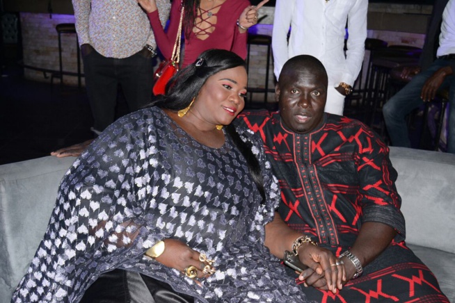 SARABAA dans les couleurs de ST VALENTIN, Pape Diouf chante love à ses fans. Regardez SARABAA dans les couleurs de ST VALENTIN, Pape Diouf chante love à ses fans. Regardez