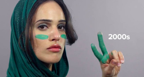 Huit Iraniennes déguisées en garçon empêchées d'entrer au stade Huit Iraniennes déguisées en garçon empêchées d'entrer au stade