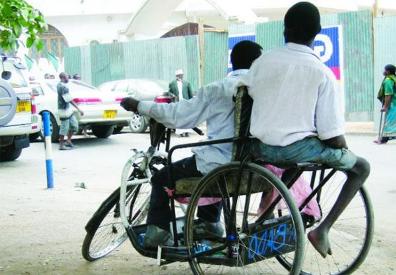 Macky Sall prône « un vaste mouvement de recrutement des personnes vivant avec un handicap » Macky Sall prône « un vaste mouvement de recrutement des personnes vivant avec un handicap »