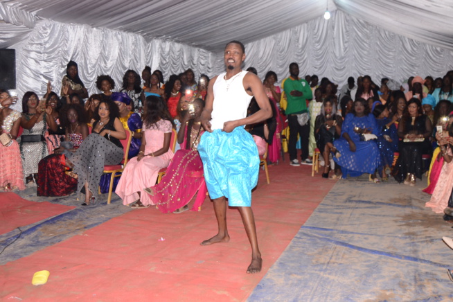 En images, l'anniversaire de KINE BADIANE la danseuse de viviane. En images, l'anniversaire de KINE BADIANE la danseuse de viviane.