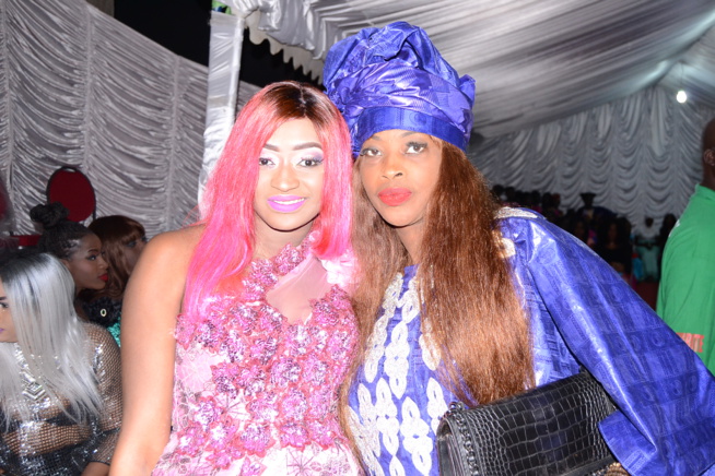 En images, l'anniversaire de KINE BADIANE la danseuse de viviane. En images, l'anniversaire de KINE BADIANE la danseuse de viviane.