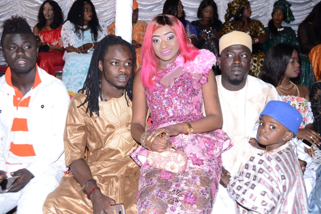 En images, l'anniversaire de KINE BADIANE la danseuse de viviane. En images, l'anniversaire de KINE BADIANE la danseuse de viviane.