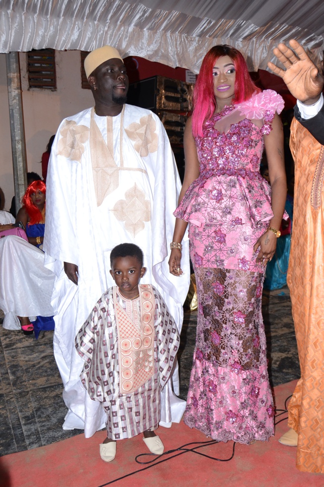 En images, l'anniversaire de KINE BADIANE la danseuse de viviane. En images, l'anniversaire de KINE BADIANE la danseuse de viviane.