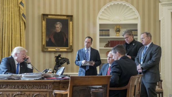 Donald Trump cherche désespérément son conseiller à la sécurité nationale Donald Trump cherche désespérément son conseiller à la sécurité nationale