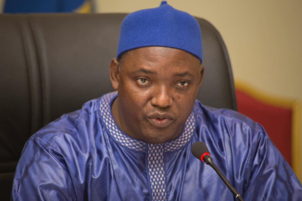 Yankuba Badjie et Sheikh Omar Jeng arrêtés en Gambie: le régime de Barrow poursuit son opération de nettoyage Yankuba Badjie et Sheikh Omar Jeng arrêtés en Gambie: le régime de Barrow poursuit son opération de nettoyage
