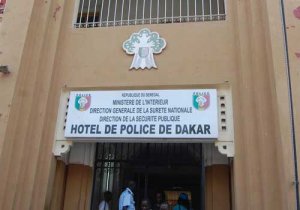 Mort en détention au commissariat du Port: l'autopsie confirme la thèse du suicide Mort en détention au commissariat du Port: l'autopsie confirme la thèse du suicide