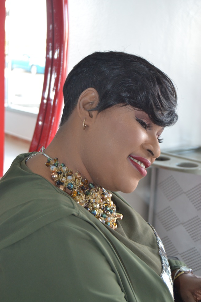 Les couleurs changent chez NEYMANE COIFFURE une nouvelle vision de la beauté à Dakar. Les couleurs changent chez NEYMANE COIFFURE une nouvelle vision de la beauté à Dakar.