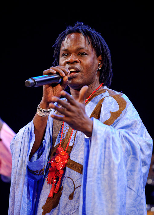 Vidéo-Studio NAANK de Baaba Maal en enregistrement pour le nouvel album "Souvenir4"