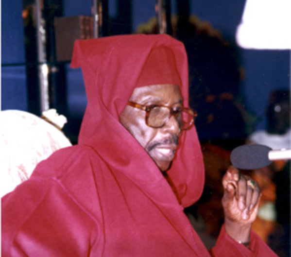 Cheikh Ahmed Tidiane Sy Al Maktoum, Cheikh Sidy Makhtar Mbacké, Cheikh Ahmed Tidiane Niass, trois hommes de Dieu absorbés par la retraite mystique et par le silence magnétique Cheikh Ahmed Tidiane Sy Al Maktoum, Cheikh Sidy Makhtar Mbacké, Cheikh Ahmed Tidiane Niass, trois hommes de Dieu absorbés par la retraite mystique et par le silence magnétique