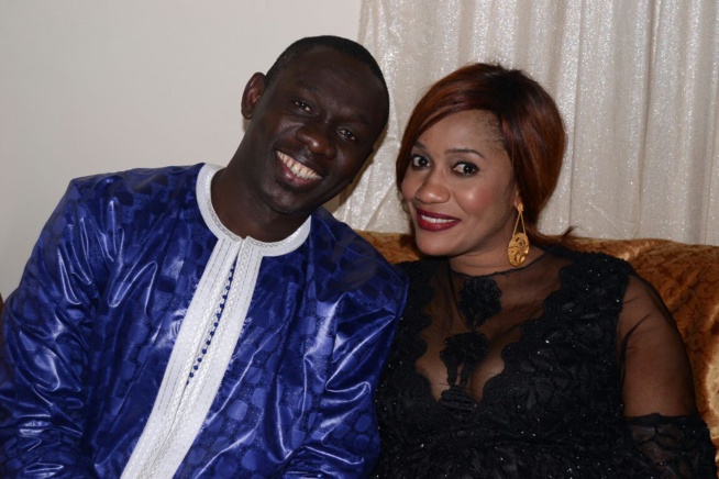 Drapeau Pape Diouf, Modou MBAYEde la 2 stv rend visite au parrain chez lui pour lespréparatifs du combat Boy Niang vs Gouy Gui. Drapeau Pape Diouf, Modou MBAYEde la 2 stv rend visite au parrain chez lui pour lespréparatifs du combat Boy Niang vs Gouy Gui.