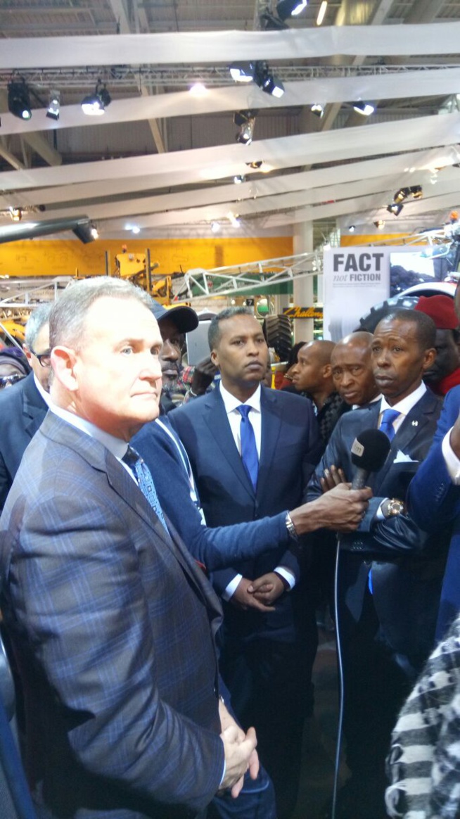 Ckeikh Amar Président de HOLDING AMAR et son vice président Kader Ndiaye au Salon de l'agriculture à Paris.