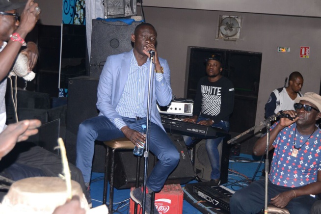 JOUR J - 08: En images Pape Diouf et sa génération consciente en pleines répétitions pour le 10 MARS au Grand Theatre pour la nuit dédiée au fans. JOUR J - 08: En images Pape Diouf et sa génération consciente en pleines répétitions pour le 10 MARS au Grand Theatre pour la nuit dédiée au fans.