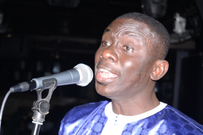 Séance de répétition: Pape Diouf reprendrait deux chansons de Thione Seck au grand theatre ce 10 Mars pour la nuit des fans. Séance de répétition: Pape Diouf reprendrait deux chansons de Thione Seck au grand theatre ce 10 Mars pour la nuit des fans.