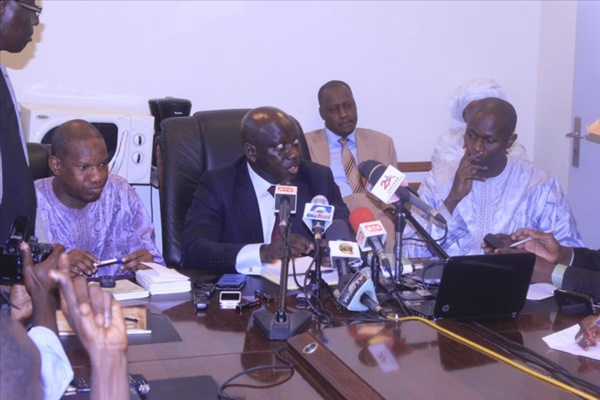 Supposée instrumentalisation de la justice dans l’affaire Bamba Fall: Le Procureur de la République se lave à grande eau et apporte des précisions Supposée instrumentalisation de la justice dans l’affaire Bamba Fall: Le Procureur de la République se lave à grande eau et apporte des précisions