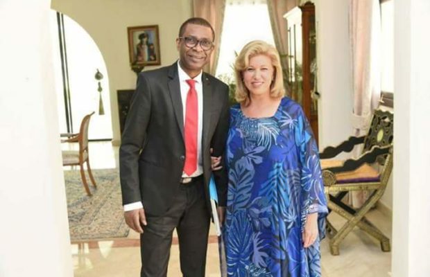 Arrêt sur image: Youssou Ndour en toute complicité avec la Première Dame de la Côte d’Ivoire Arrêt sur image: Youssou Ndour en toute complicité avec la Première Dame de la Côte d’Ivoire