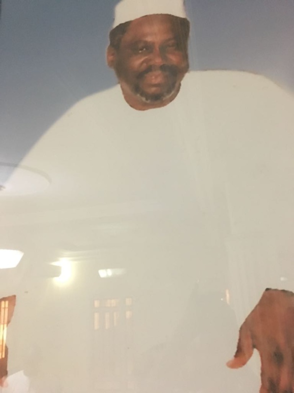 Thierno Saydou Mountaga Daha Tall, jeune frère du Khalife général de la famille omarienne, vient de nous quitter Thierno Saydou Mountaga Daha Tall, jeune frère du Khalife général de la famille omarienne, vient de nous quitter